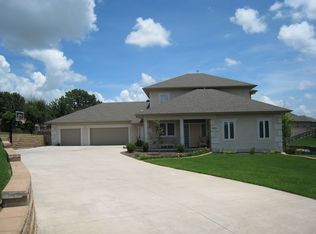 4425 Bright Water Cir, Springdale, AR 72762