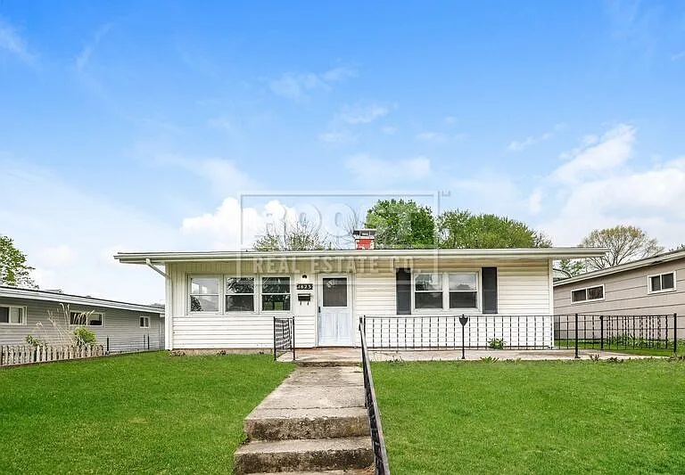 1823 Rutland Ave — Photo 1