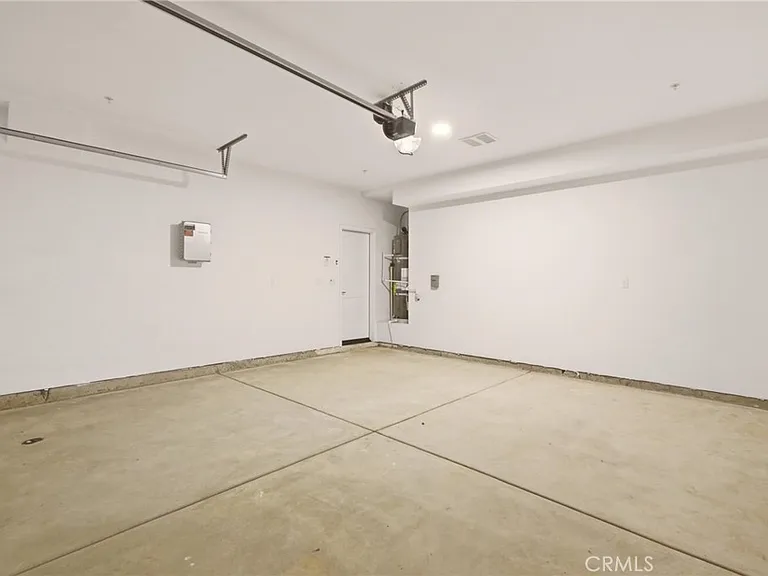 5855 Persepolis Ct — Photo 34