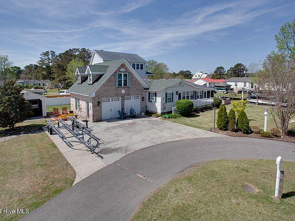 2nd image of 153 Shell Drive