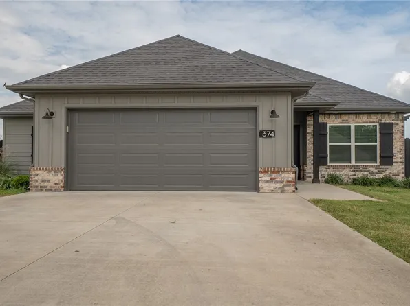 374 N Tacoma St, Farmington, AR 72730