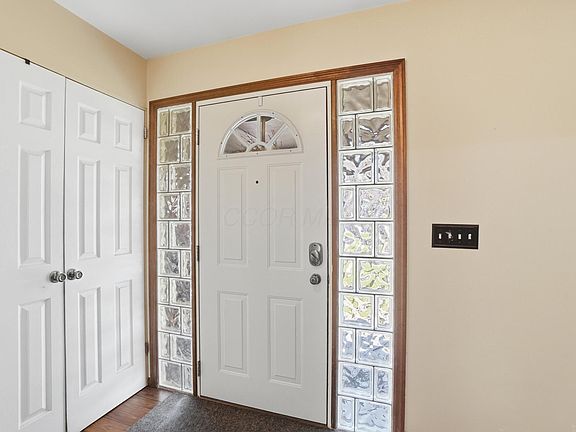 3rd image of 1800 Lakehill Ct