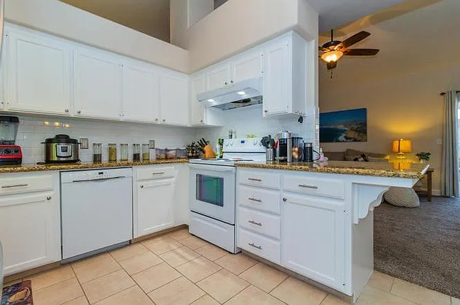 273 W Kelly Ave — Photo 7