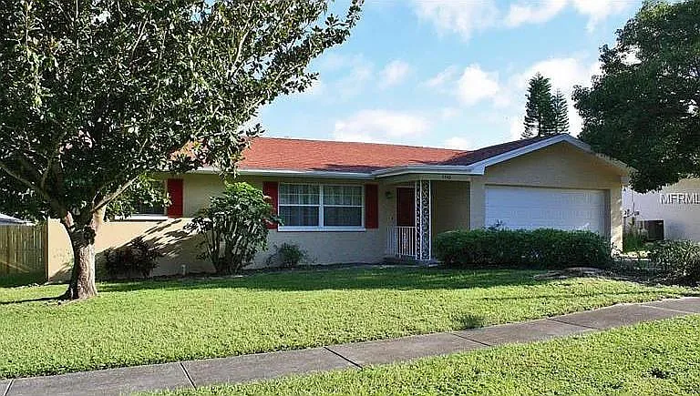 3 bed, 1559 sqft, $2,550 — Photo 2