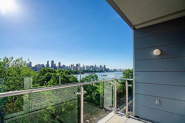 1st image of 31-43 Vernon Blvd #602