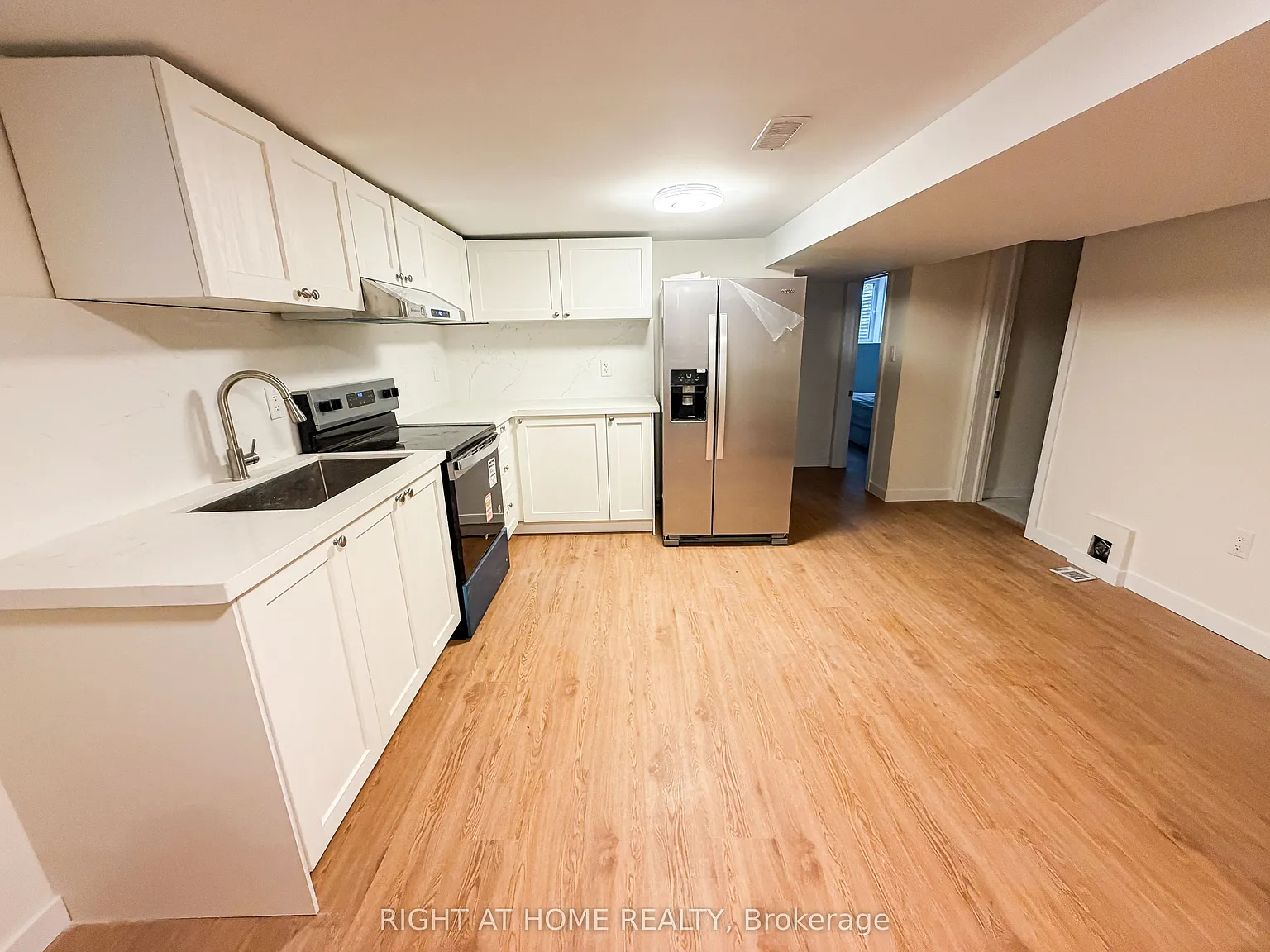 3 bed, $2,600 — Photo 2