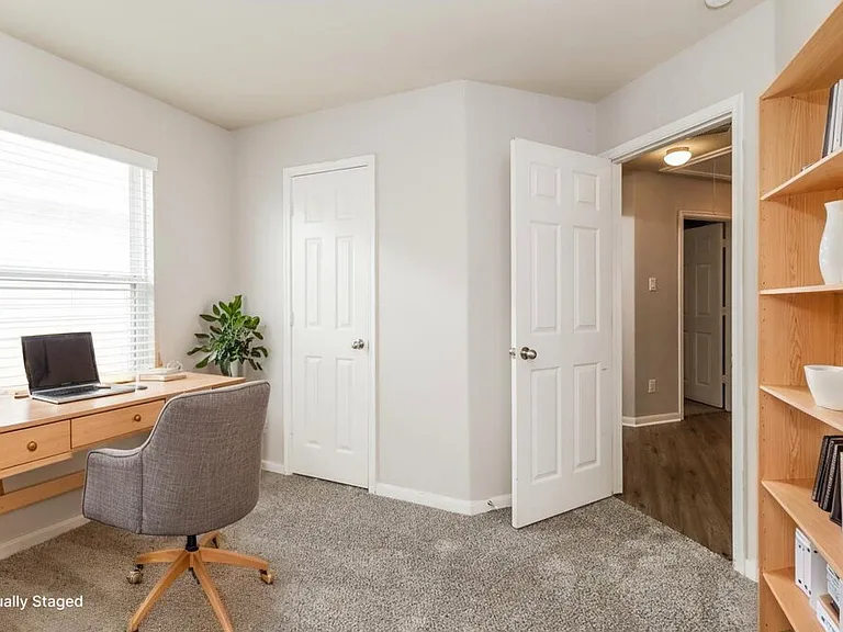 9446 Green Mills Dr — Photo 16