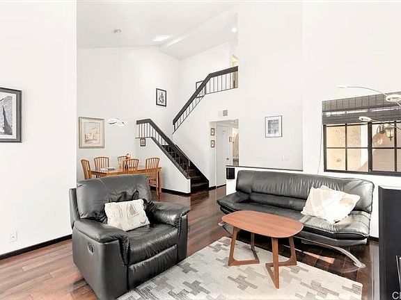 3rd image of 4064 Caminito Meliado