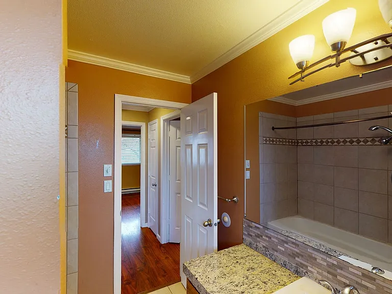 525 N Roosevelt St — Photo 16