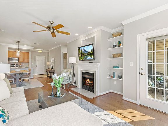 4th image of 5112 Donovan Dr APT 308