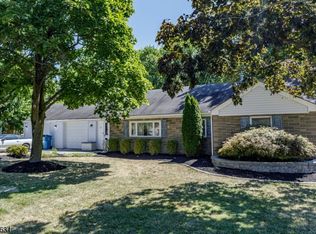 6 Mullen Rd, Whitehouse Station, NJ 08889