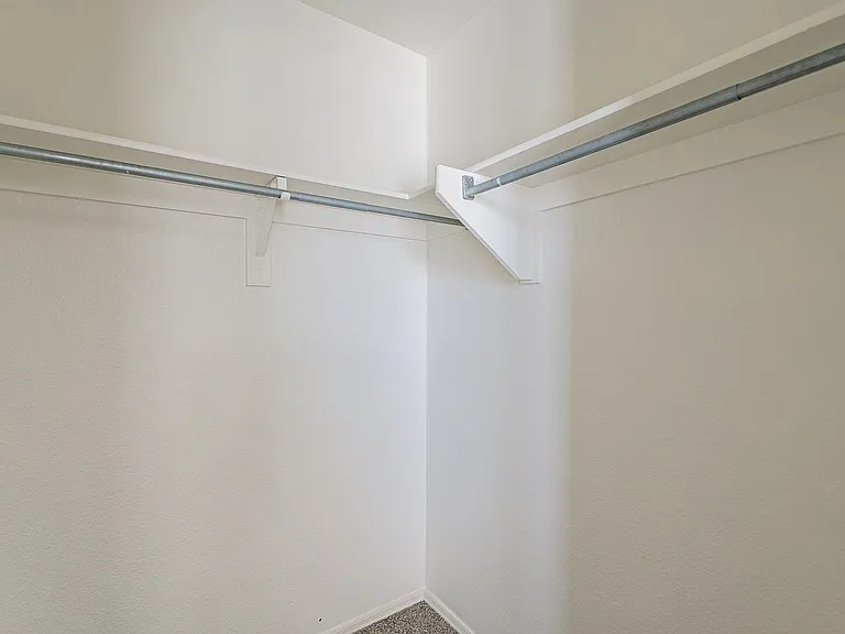 2420 E Gleneagle Dr — Photo 28