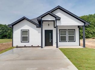 116 Bowie St, Mabank, TX 75156