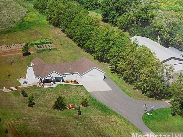 35060 Nystrom Ave, Lindstrom, MN 55045