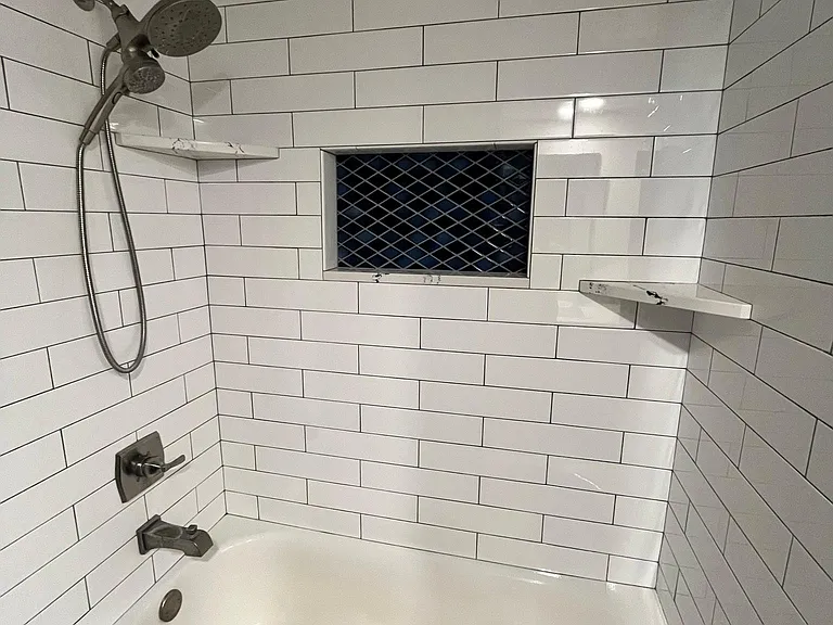 2526 W Broadway Ave — Photo 13