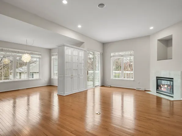 3216 Conservancy Ln, Middleton, WI 53562