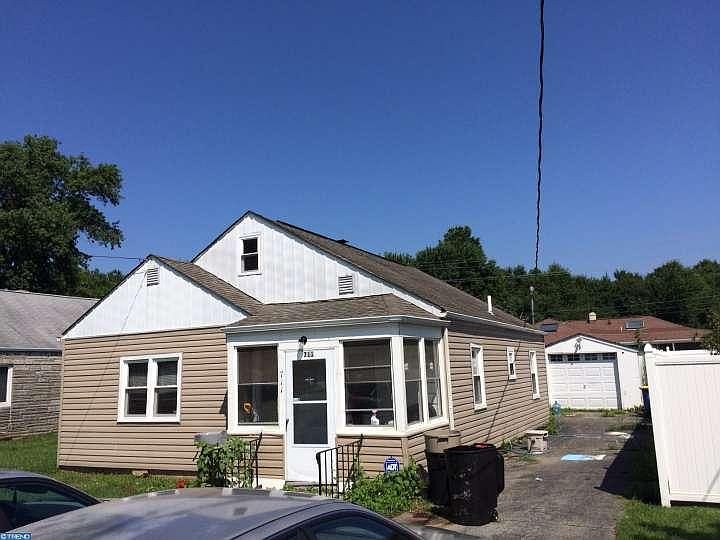 2nd image of 711 W 13th St
