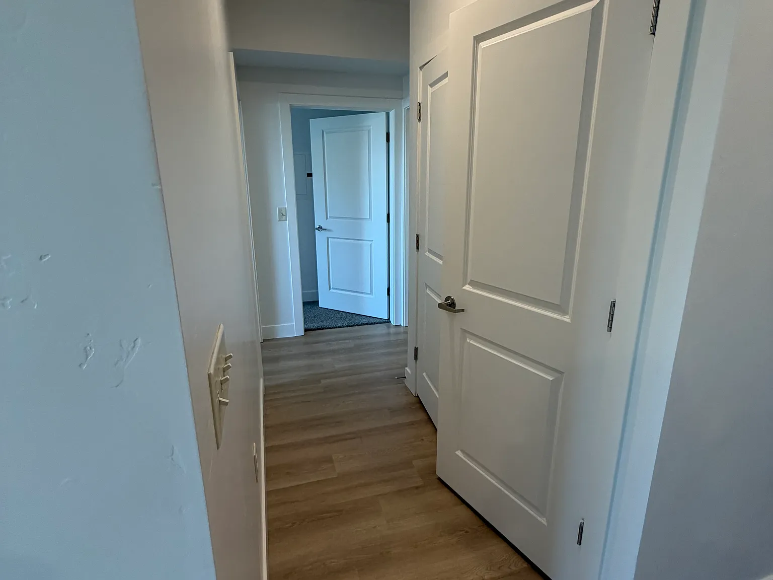 2 bed, 965 sqft, $1,477 — Photo 3