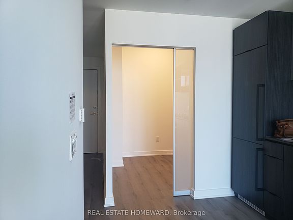 5th image of 252 Church St #4905