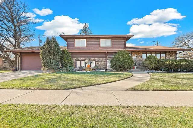 16930 Prince Dr photo 1