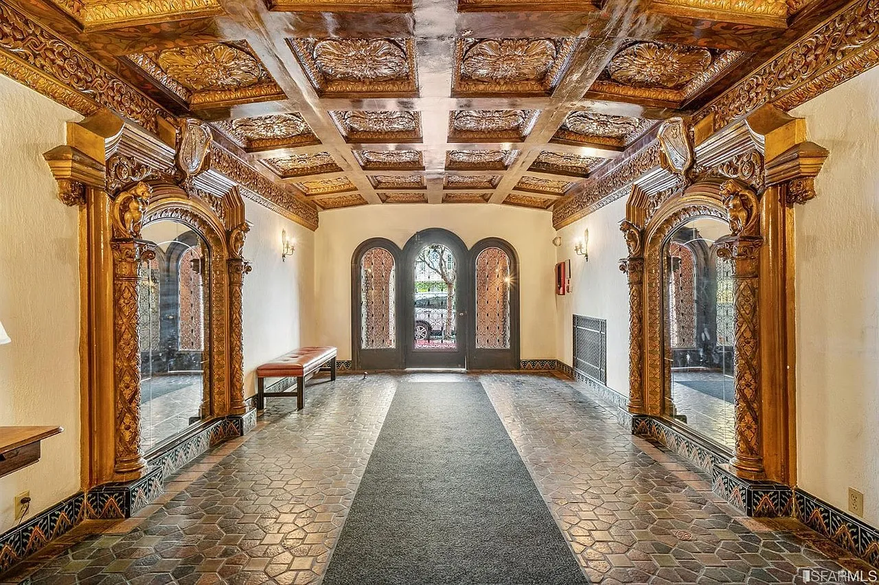 2 bed, 1000 sqft, $8,200 — Photo 4
