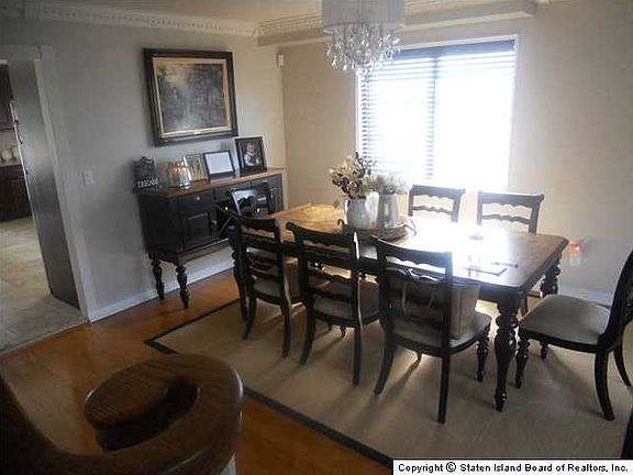 5th image of 24 Monterey Ave