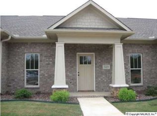 523 W Mossyleaf Dr SW, Huntsville, AL 35824
