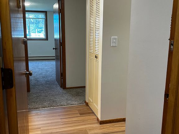 2nd image of 401 SE 10th St #1