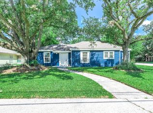 611 N Pruett St #B, Baytown, TX 77520