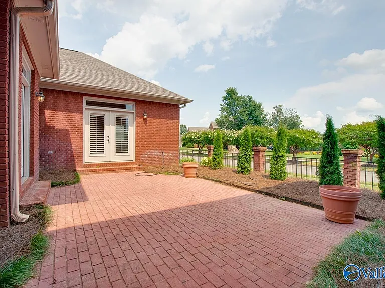 3017 Brunswick Cir SE — Photo 10