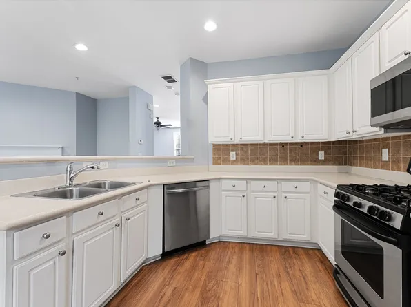 4674 Creekside Villas Way SE, Smyrna, GA 30082