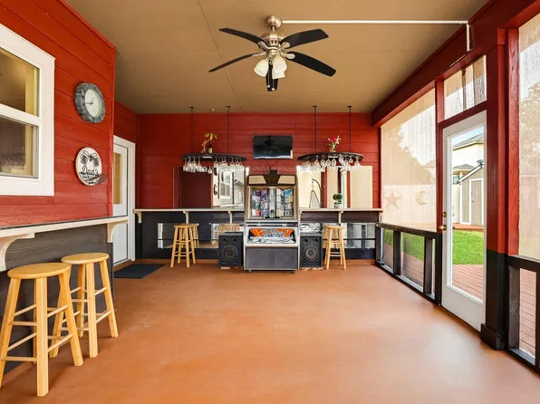 5744 McKinney Fls, San Antonio, TX 78253