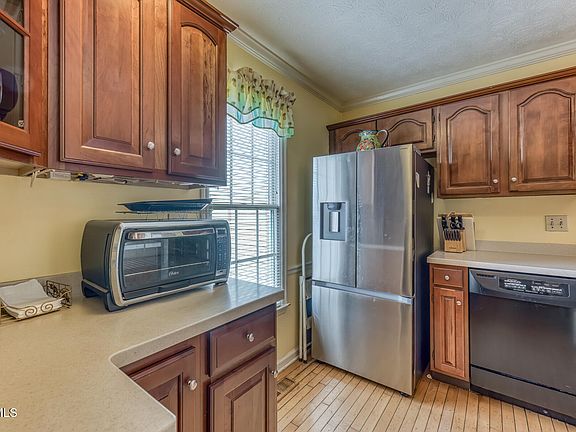 5th image of 844 Barclay Dr #0