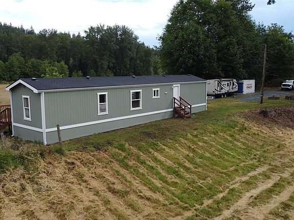 2nd image of 18320 Pioneer Way E