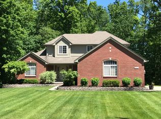 3377 Hazelton Ave, Rochester Hills, MI 48307