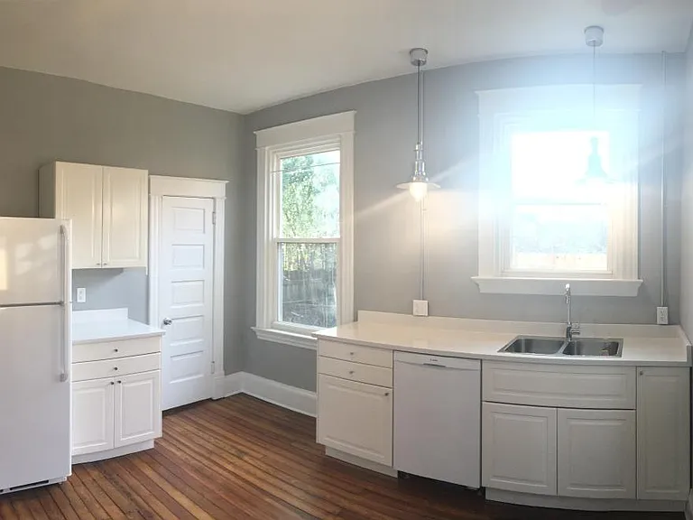 1320 Vandalia Ave #1 — Photo 2