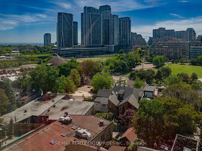 801 King St W #1108 — Photo 17