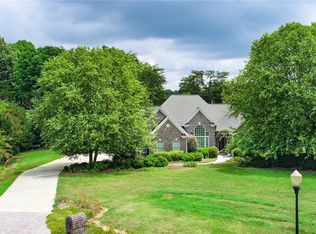 7500 Bethel View Ct, Oak Ridge, NC 27310