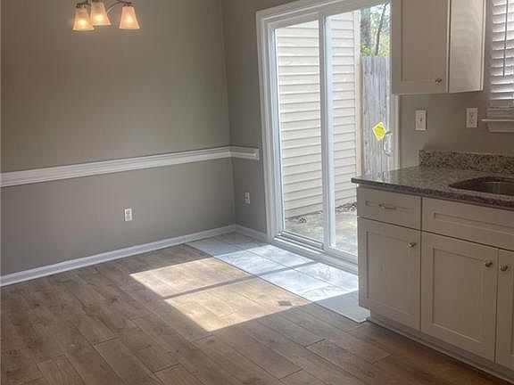 4th image of 69 Colonial Way