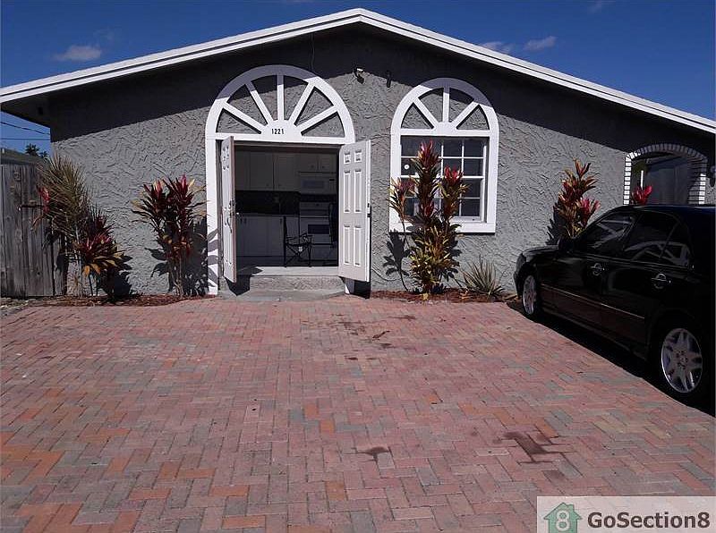 1st image of 1221 NW 19th Ct