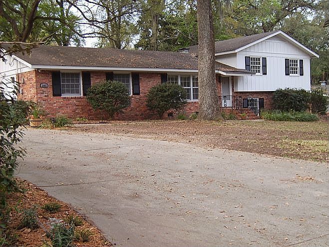 Welcome to 2407 Miranda Avenue!