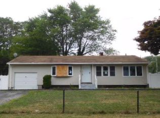 36 Indiana Ave, Bay Shore, NY 11706