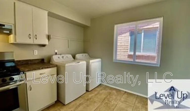 1045 S Herbert Ave #2 — Photo 5