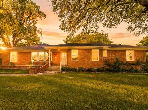 729 Town Creek Dr, Dallas, TX 75232