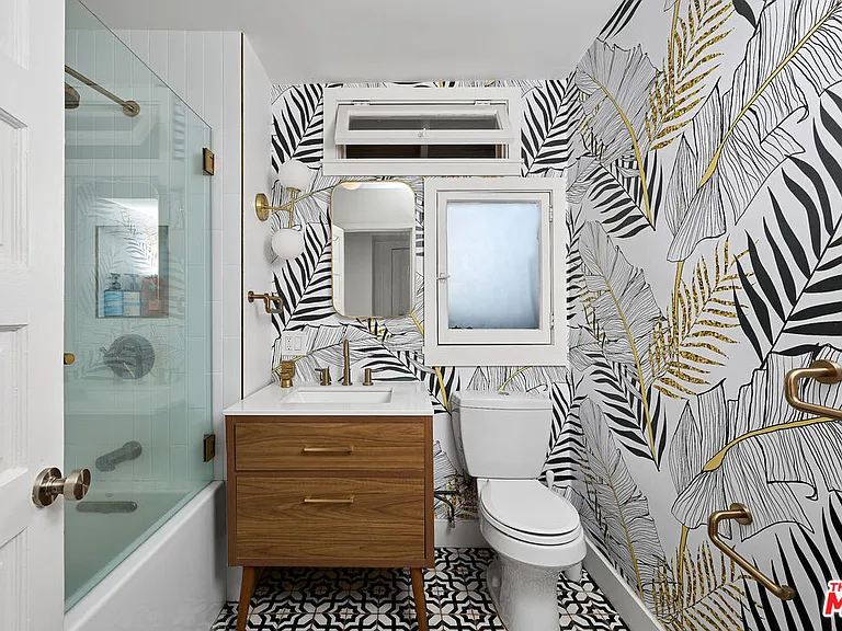 34 Park Ave — Photo 25
