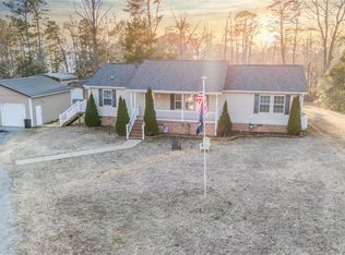 3756 Briggs Cove Rd, Hayes, VA 23072