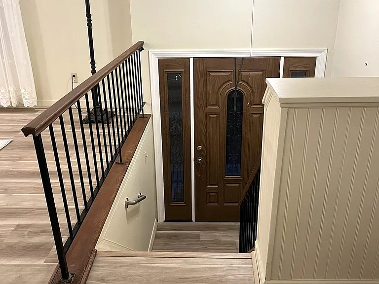 210 Pinehurst Ln — Photo 2