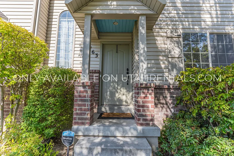 4 bed, 3.5 bath, 2019 sqft, $2,125 — Photo 3