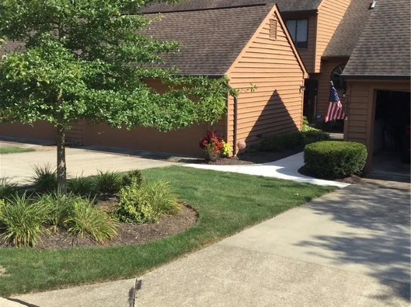 7484 Mill Race Ln, Northfield, OH 44067