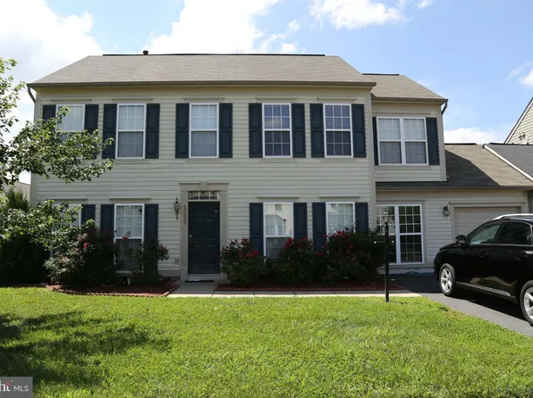 16932 Gentle Wood Ln, Dumfries, VA 22026